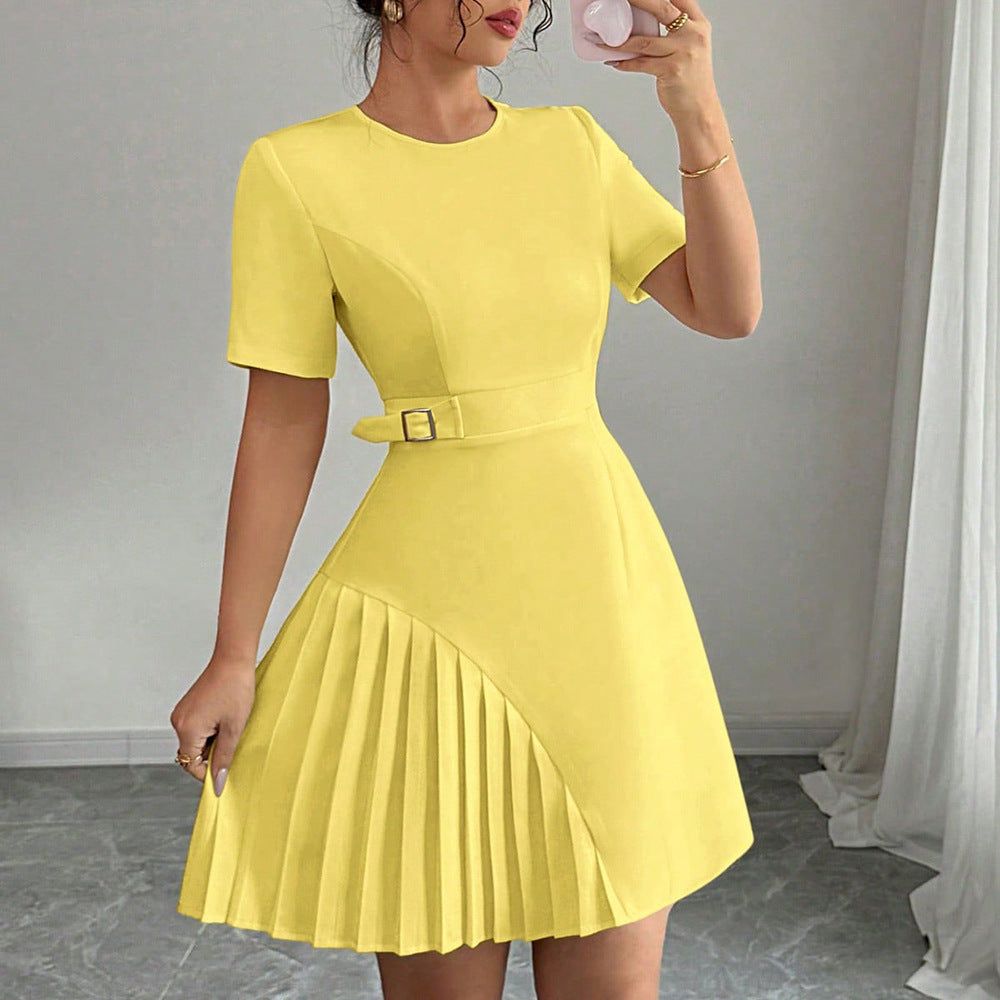 Elegant Fitted Dress – Modern & Refined Style