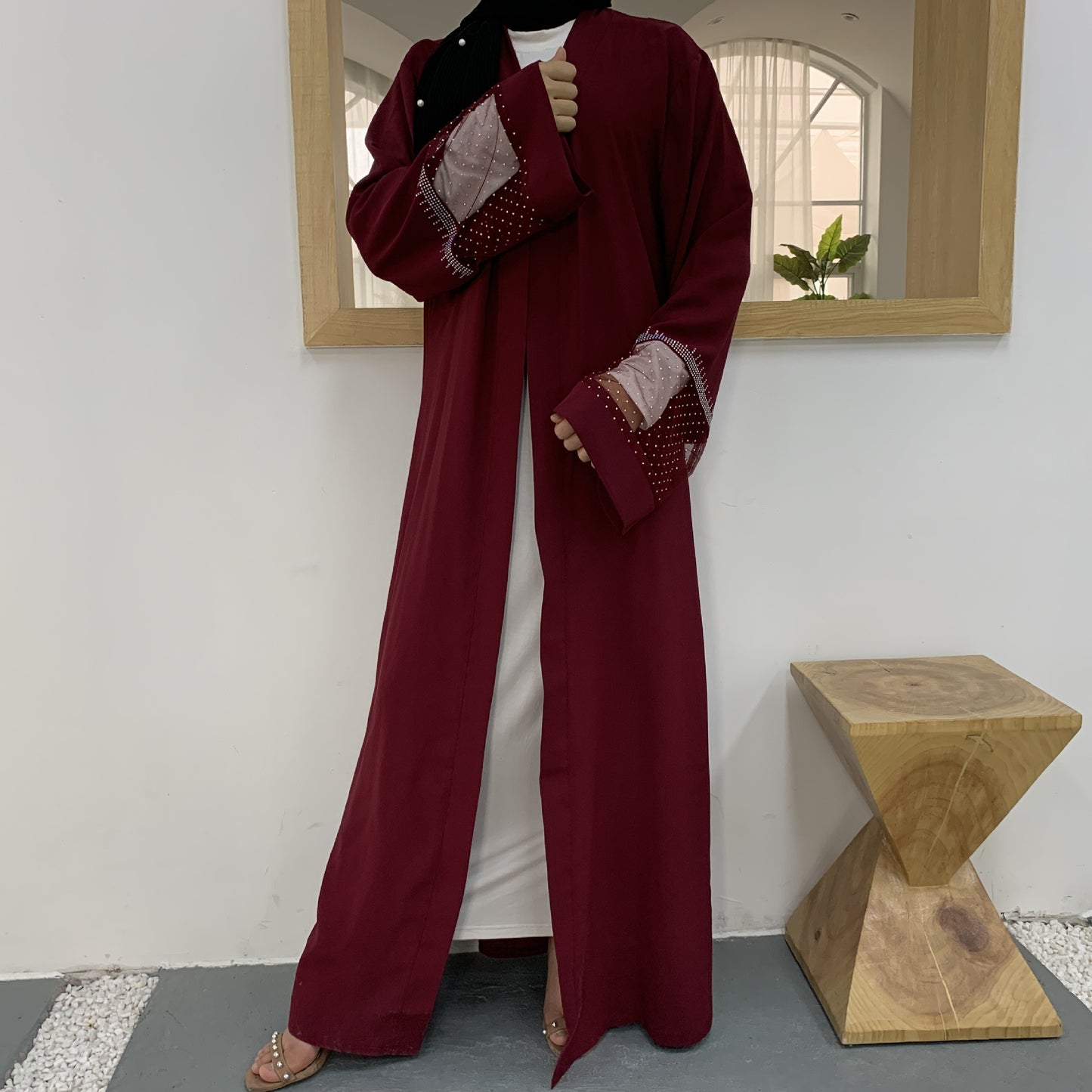 Elegant Rhinestone Abaya – Modern Muslim Dress