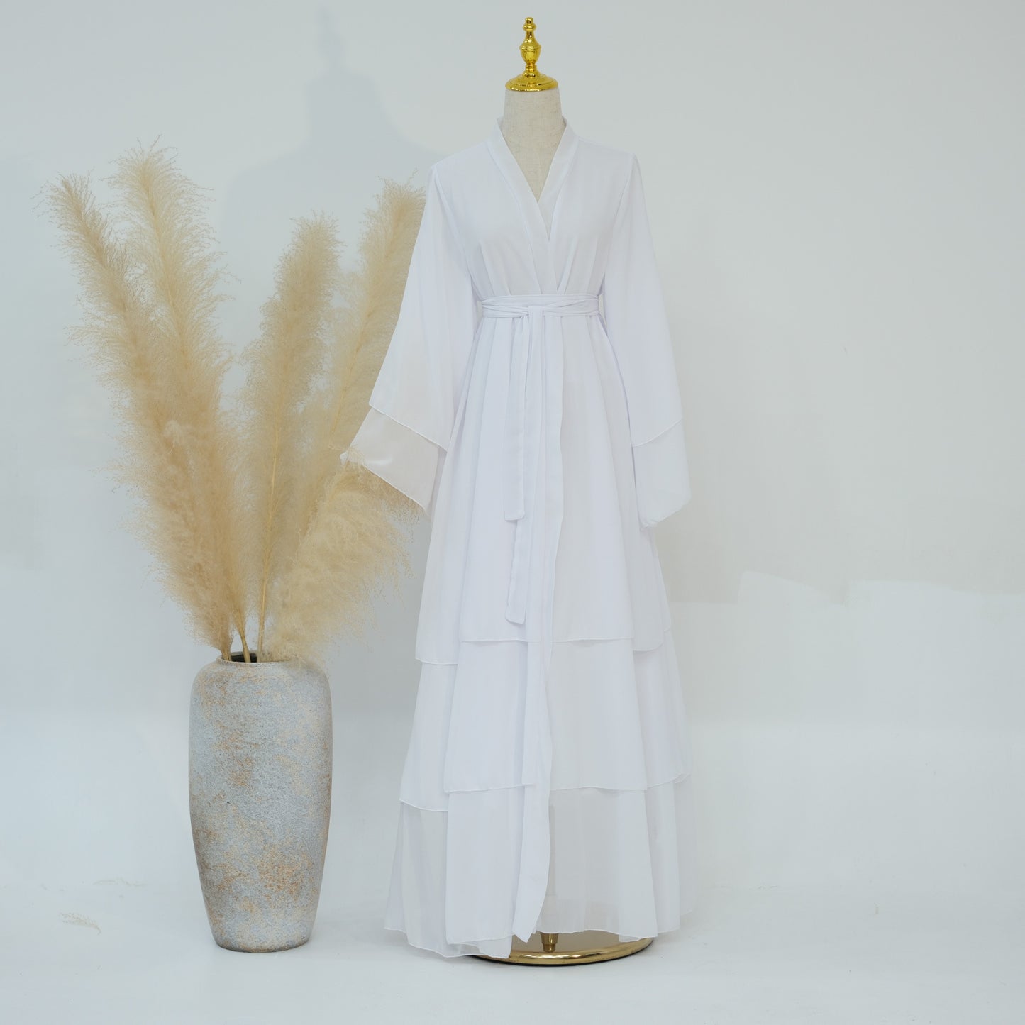 Elegant Abaya with Hijab - Refined and Modern Muslim Dress