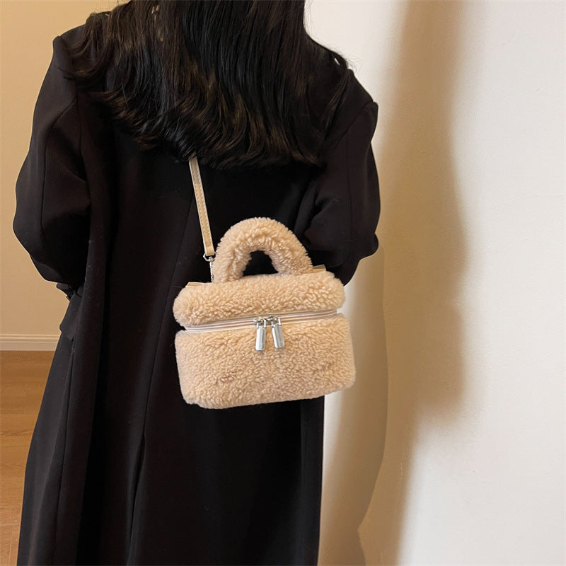 Sac bandoulière peluche élégant – Sac femme style doux