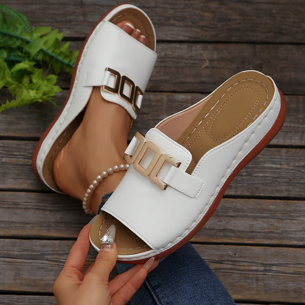 Elegant Chain Sandals – Modern Women's Shoes