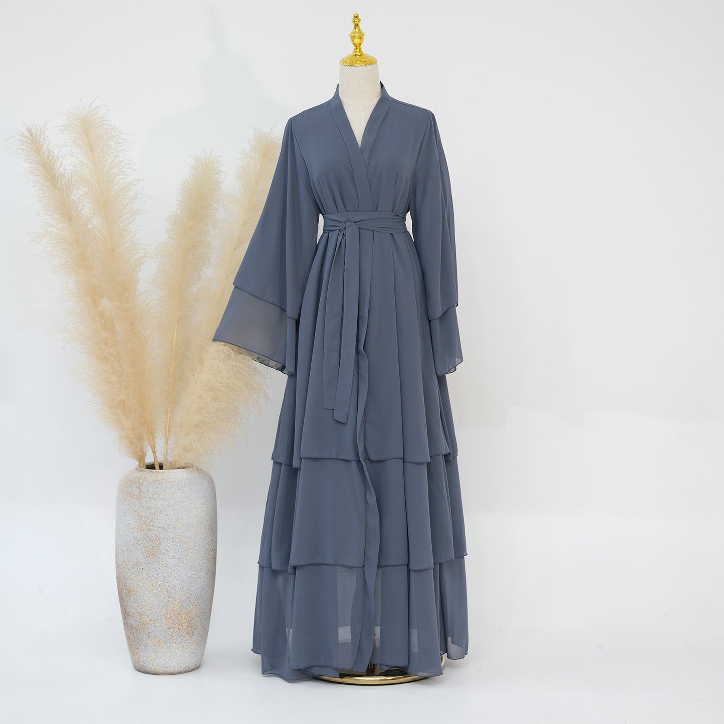 Elegant Abaya with Hijab - Refined and Modern Muslim Dress