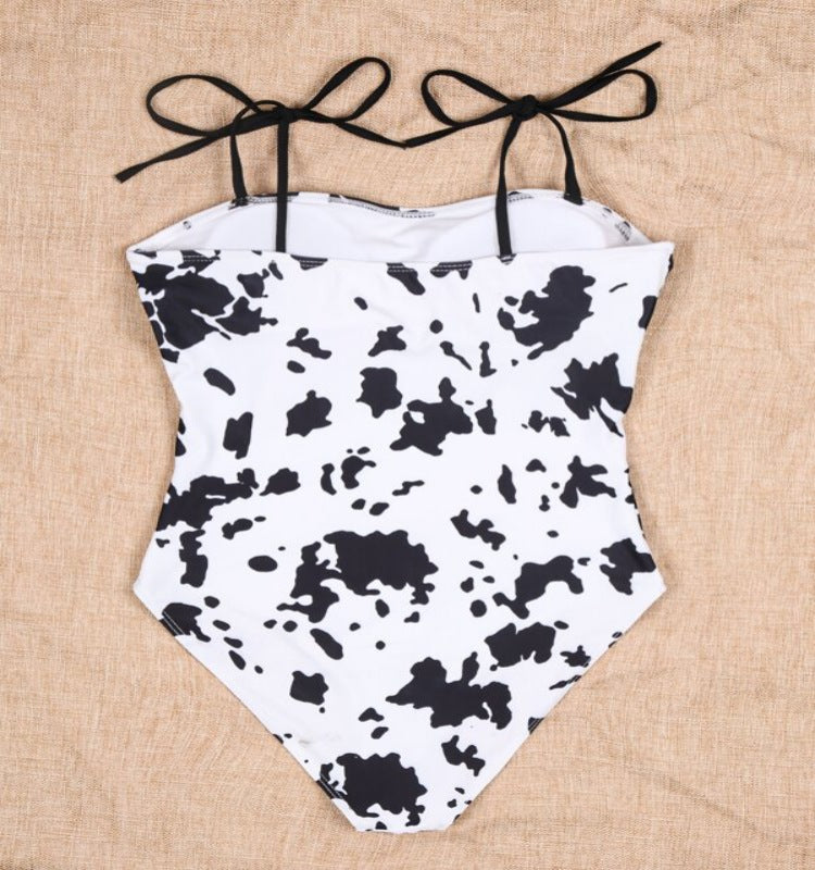 Women's Trendy One-Piece Swimsuit – Modern and Elegant Style
