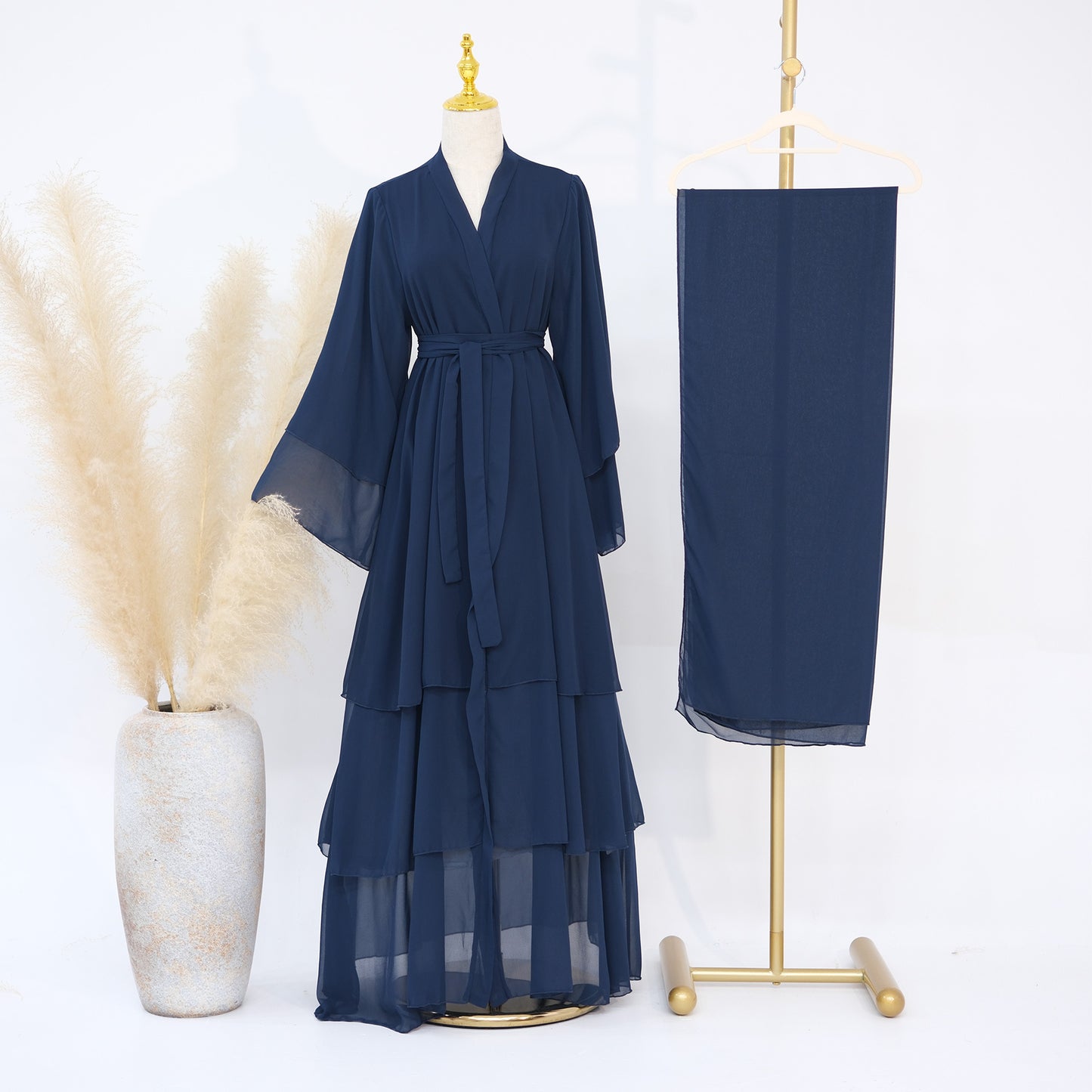 Elegant Abaya with Hijab - Refined and Modern Muslim Dress
