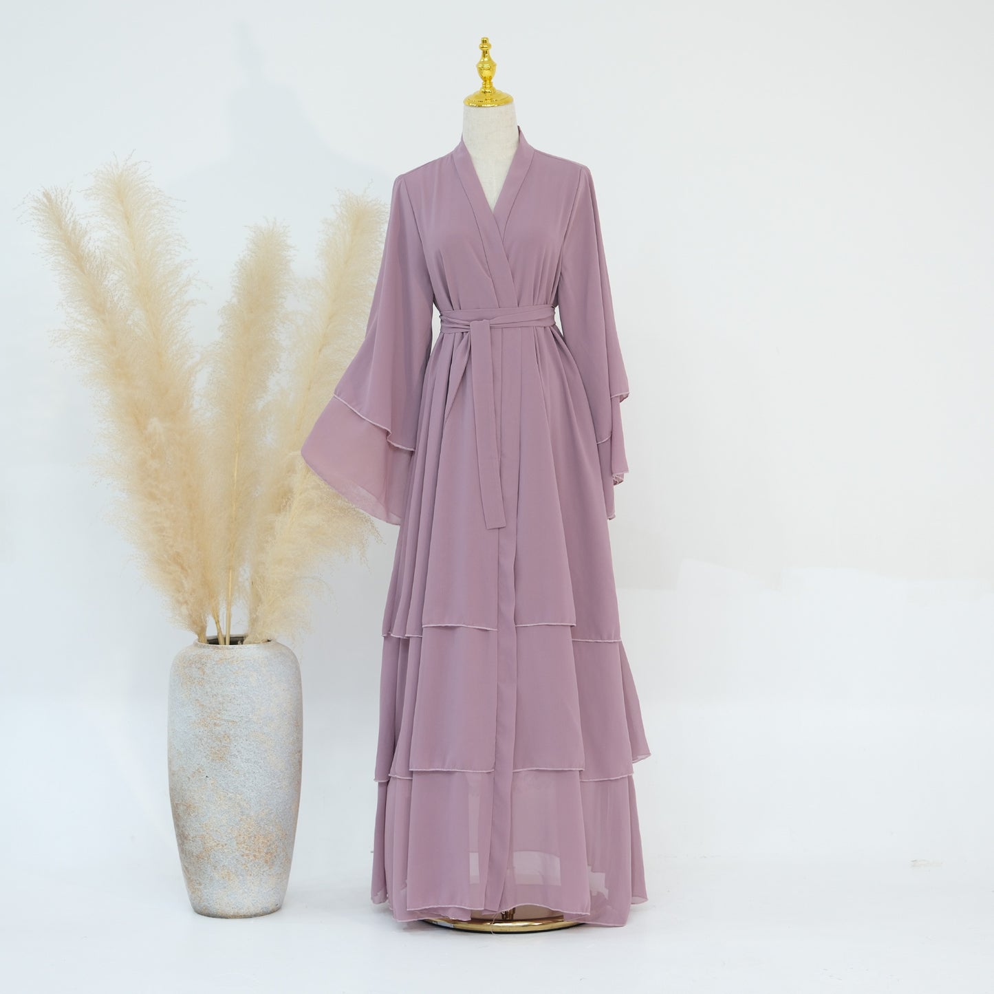 Elegant Abaya with Hijab - Refined and Modern Muslim Dress