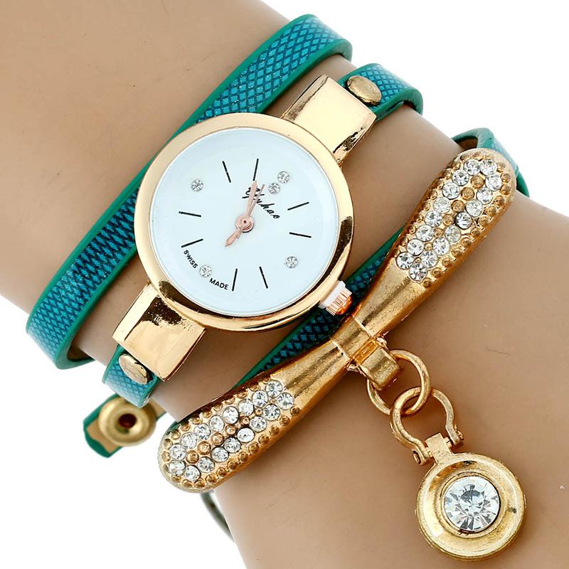 Montre femme élégante avec bracelets – Style chic et tendance