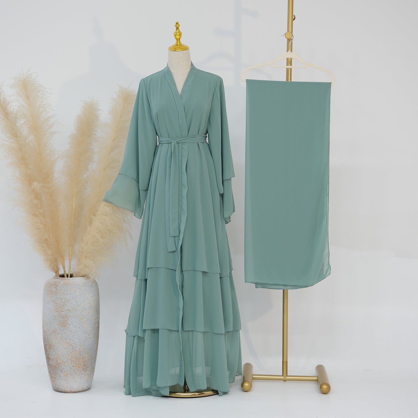 Elegant Abaya with Hijab - Refined and Modern Muslim Dress