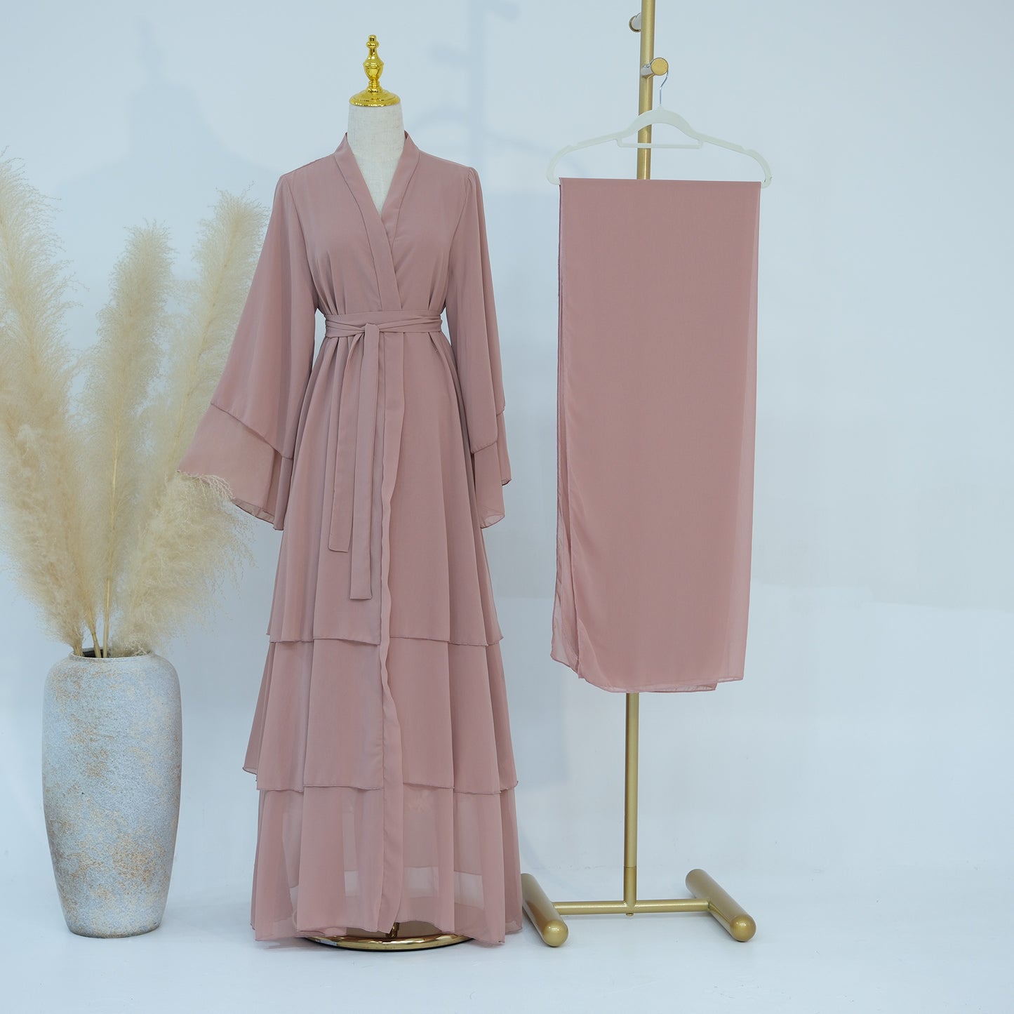 Elegant Abaya with Hijab - Refined and Modern Muslim Dress