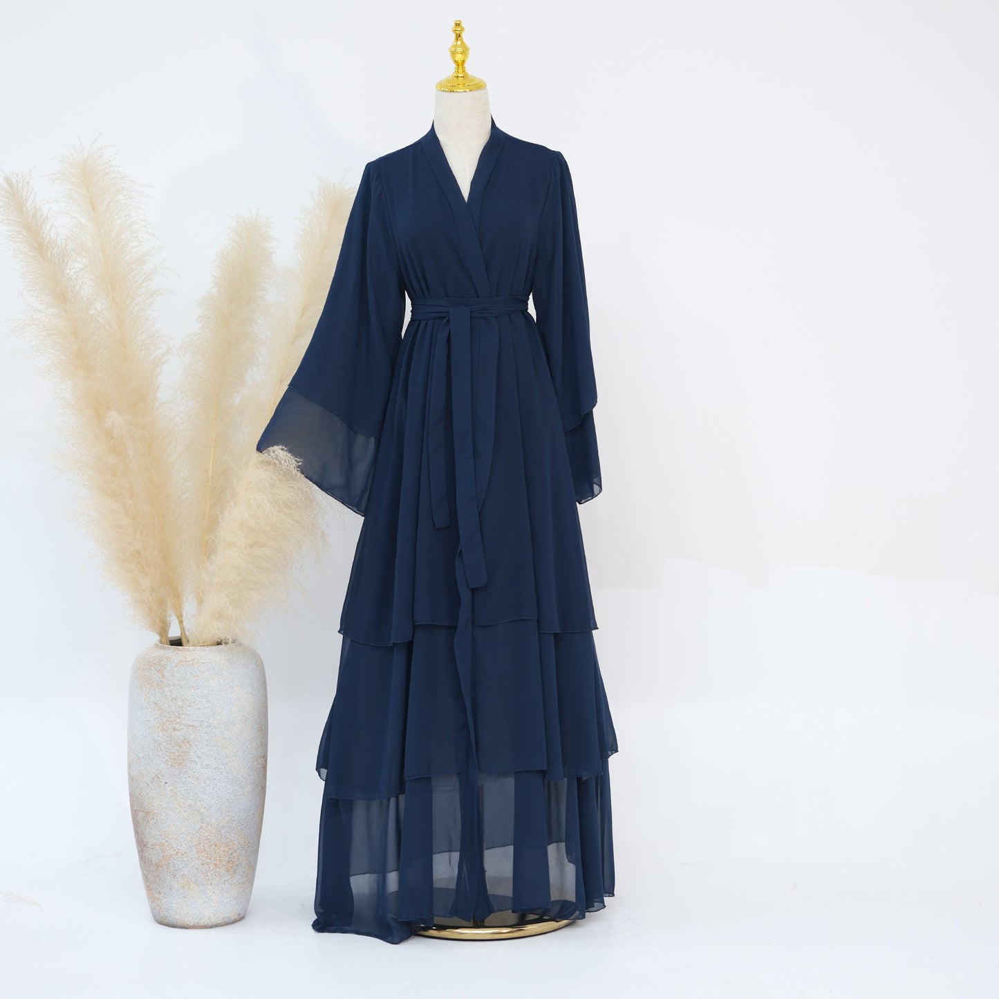 Elegant Abaya with Hijab - Refined and Modern Muslim Dress