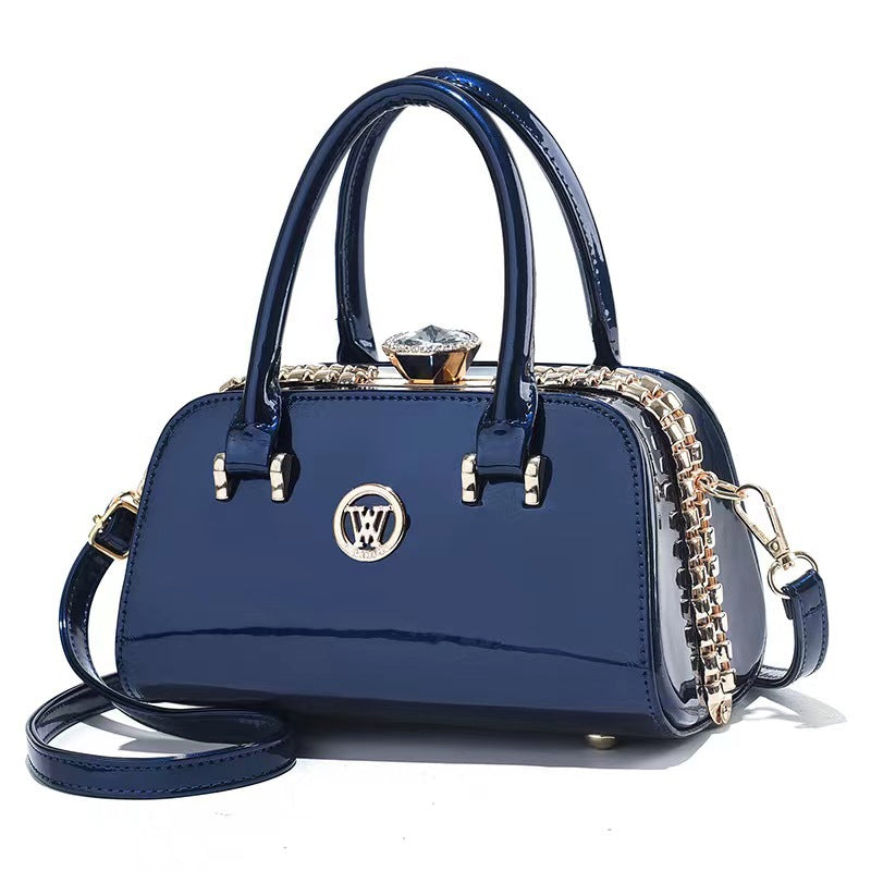 Elegant Women's Bag – Luxury & Refined Style
