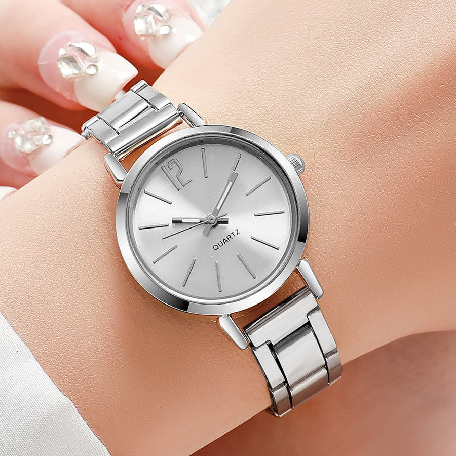 Montre femme élégante avec bracelet LOVE – Style chic et moderne
