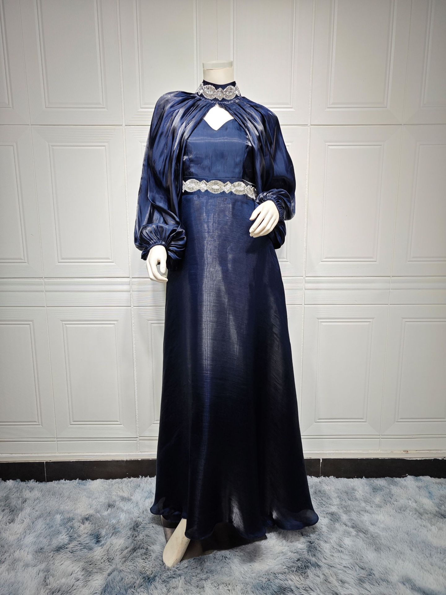 Abaya Satin Élégante – Robe Longue de Luxe