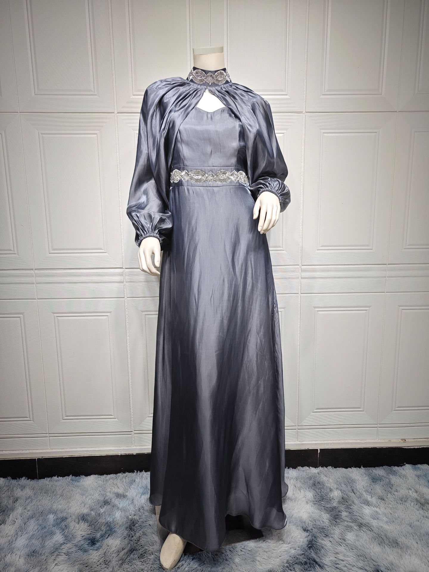 Abaya Satin Élégante – Robe Longue de Luxe
