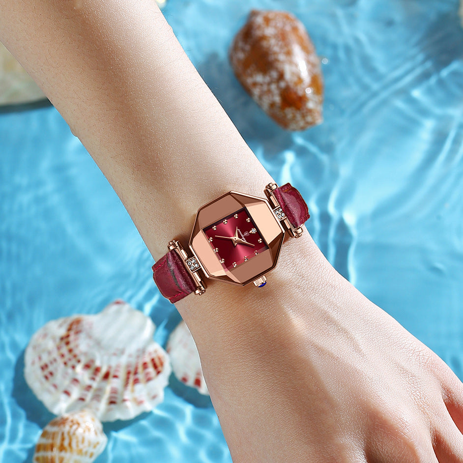 Elegant Women's Quartz Watch – Diamond Style Leather Strap