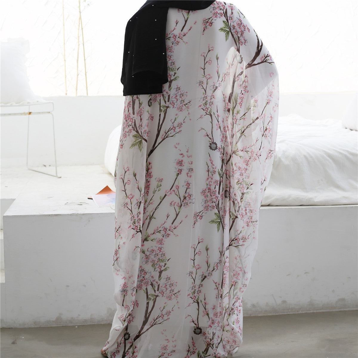 Batwing Abaya – Lightweight and Elegant Muslim Dress