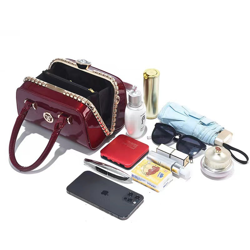 Elegant Women's Bag – Luxury & Refined Style