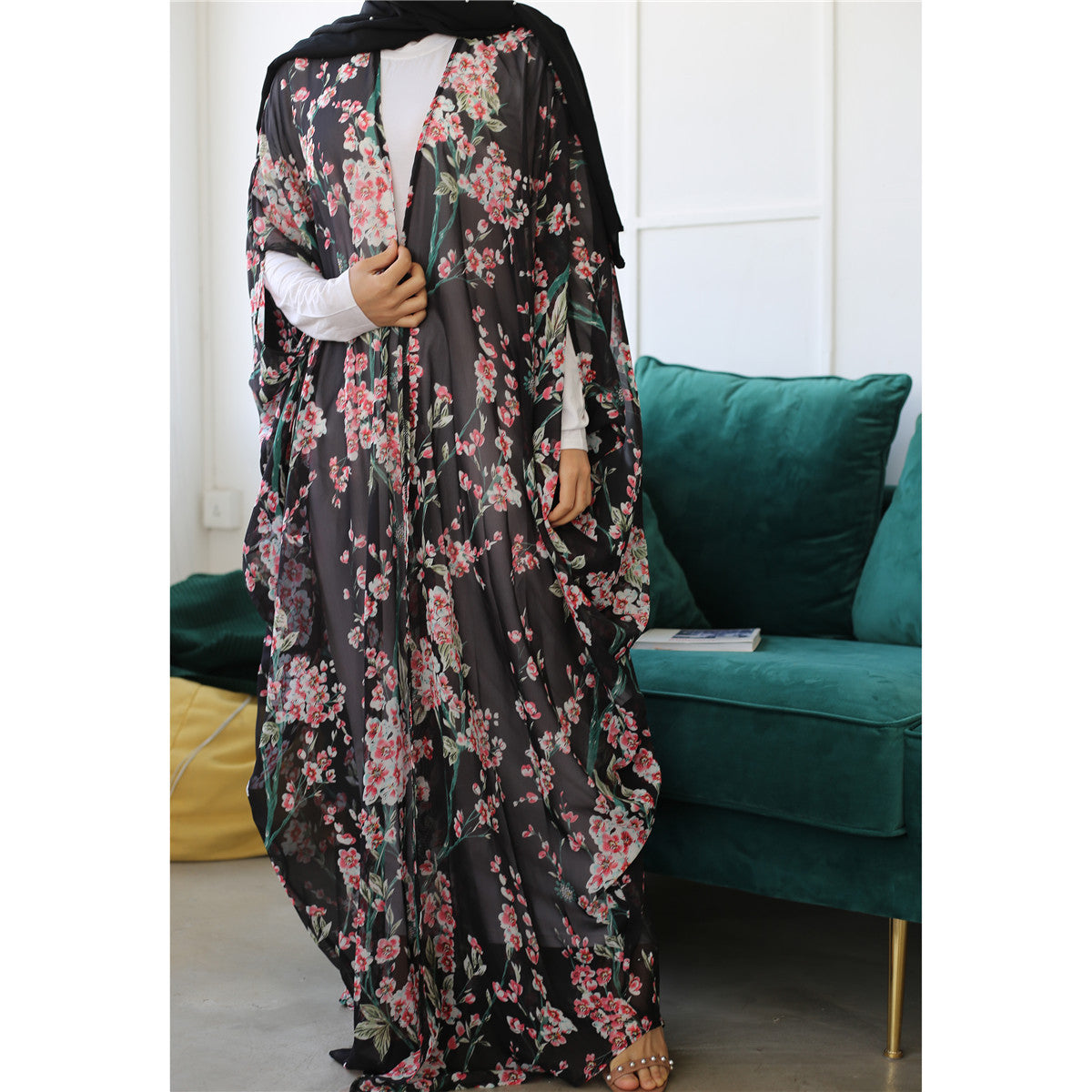 Batwing Abaya – Lightweight and Elegant Muslim Dress