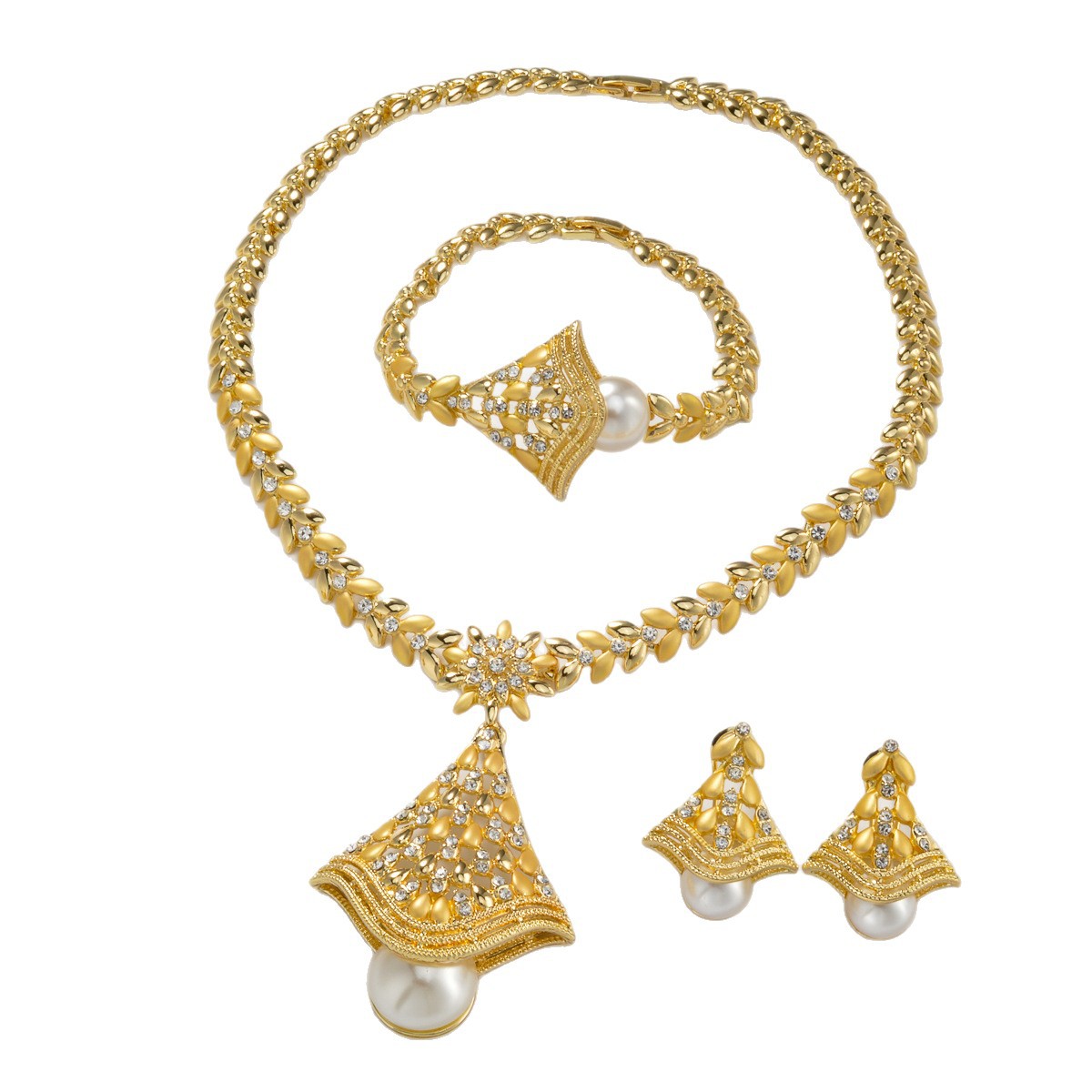 18K Gold Plated Leaf Necklace – Natural Elegance