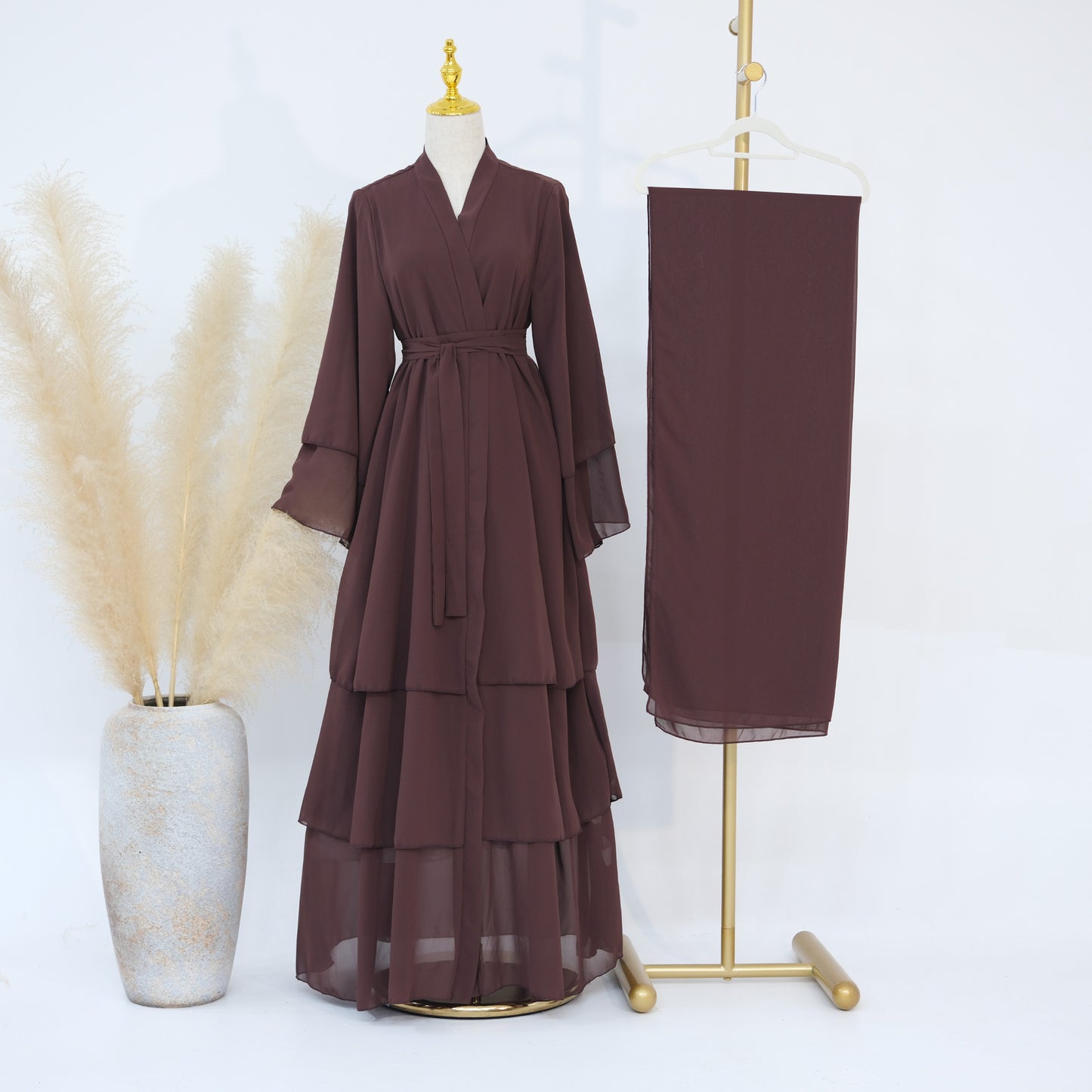 Elegant Abaya with Hijab - Refined and Modern Muslim Dress