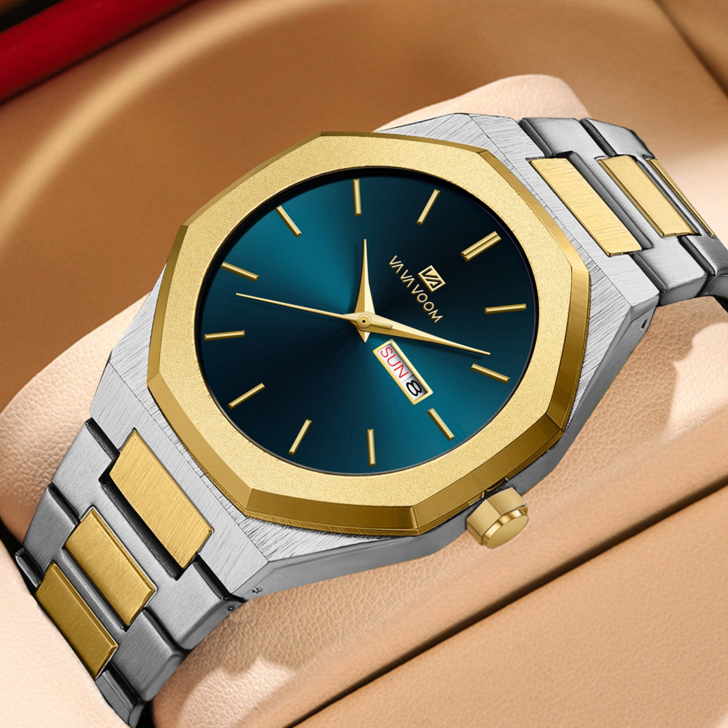 Elegant gold-tone steel watch – Modern business style