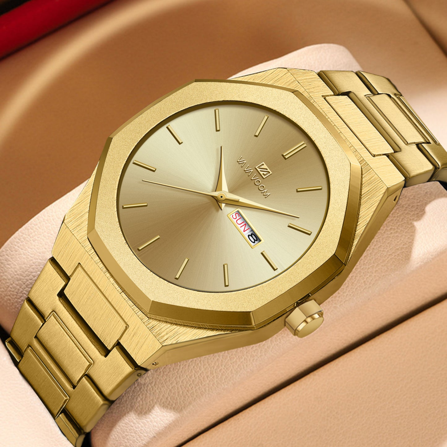 Elegant gold-tone steel watch – Modern business style