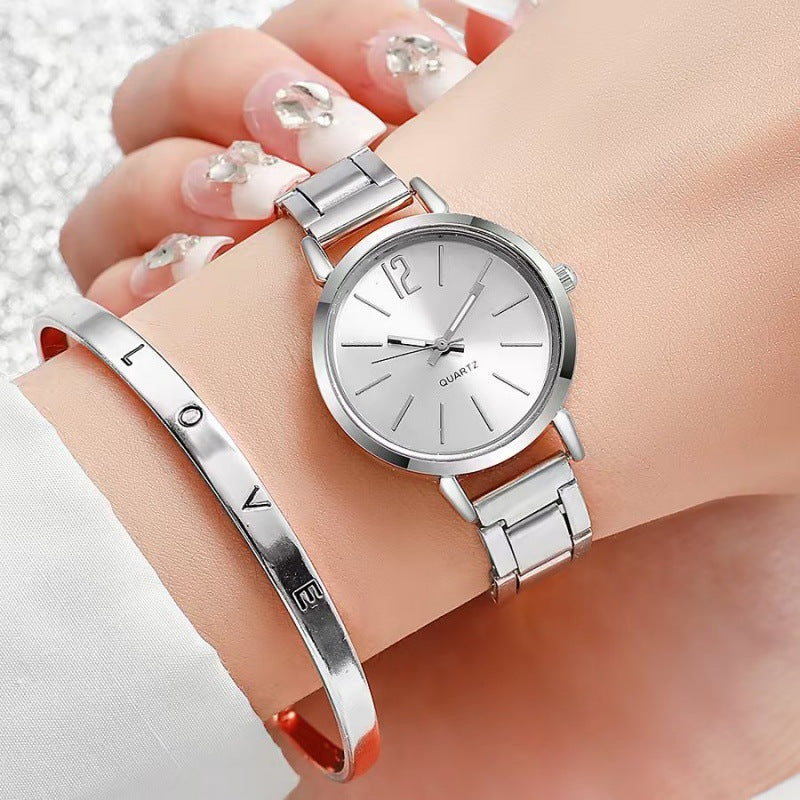 Montre femme élégante avec bracelet LOVE – Style chic et moderne