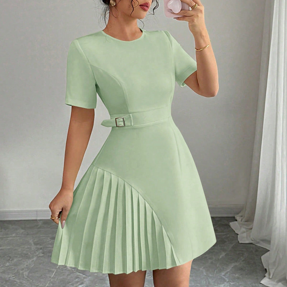 Elegant Fitted Dress – Modern & Refined Style