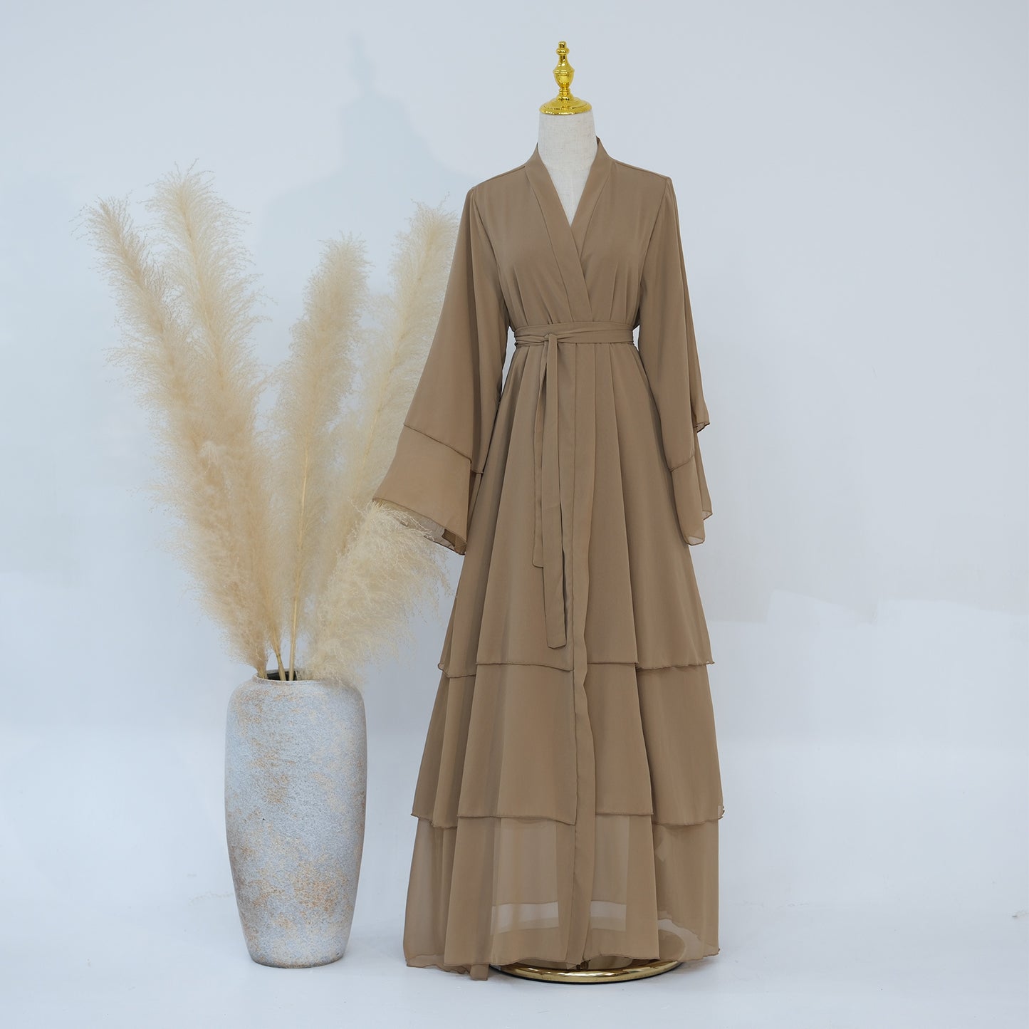 Elegant Abaya with Hijab - Refined and Modern Muslim Dress