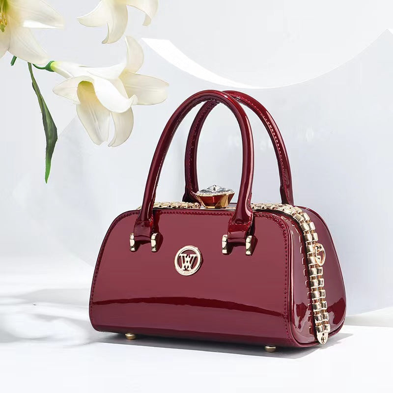 Elegant Women's Bag – Luxury & Refined Style