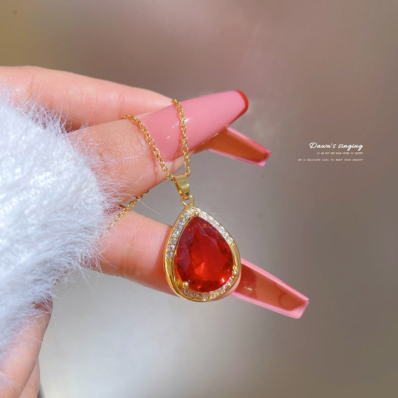 Collier Diamant Rouge Micro-Pavé – Élégance Passion